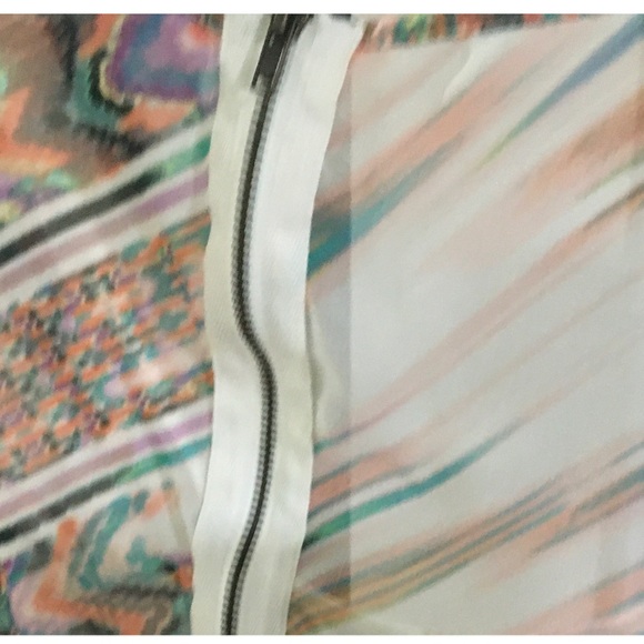 SHEER SLEEVELESS TOP/ ZIPPER RUFFEL BOTTOM - Picture 6 of 10